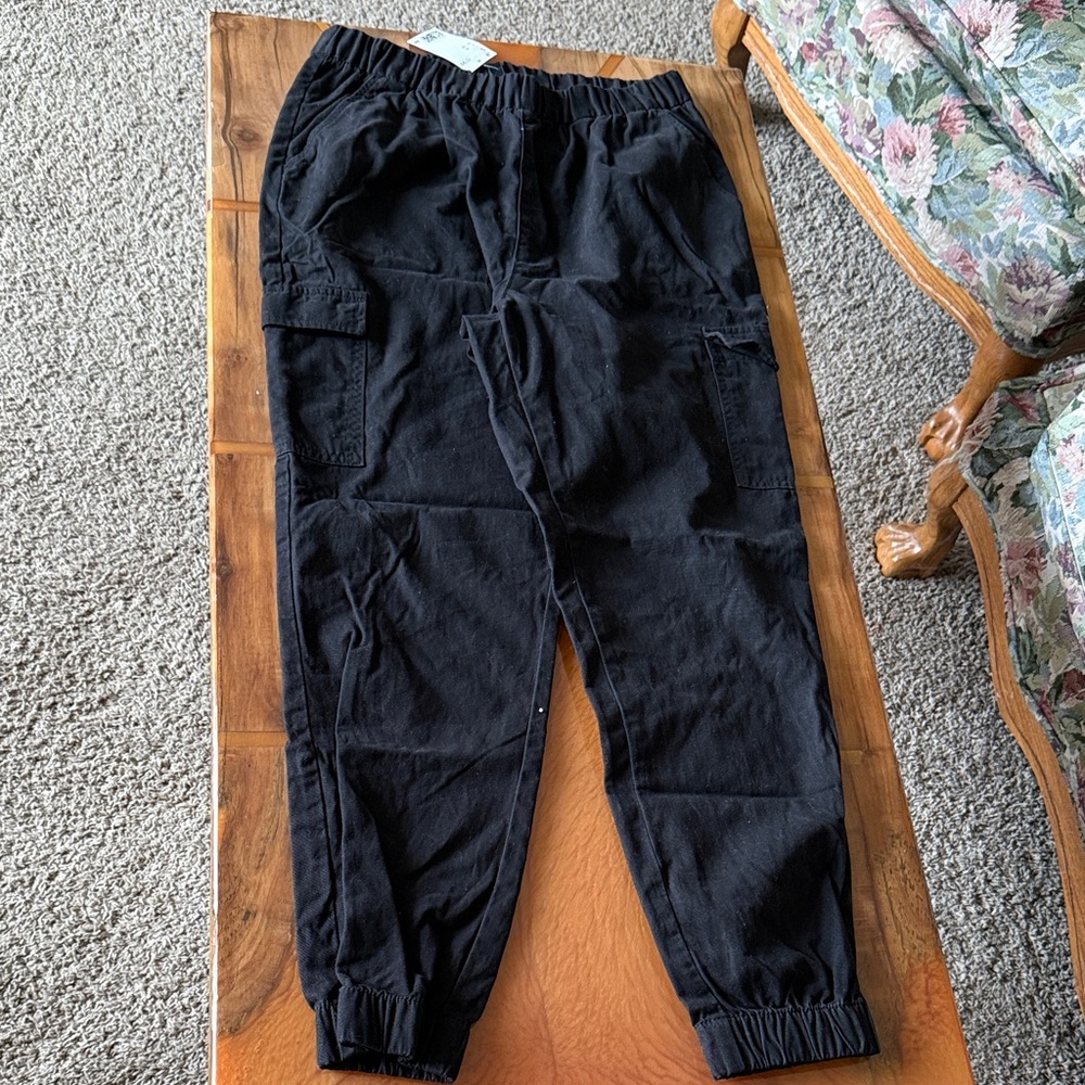 H&M Black Ankle Cargo Pants
